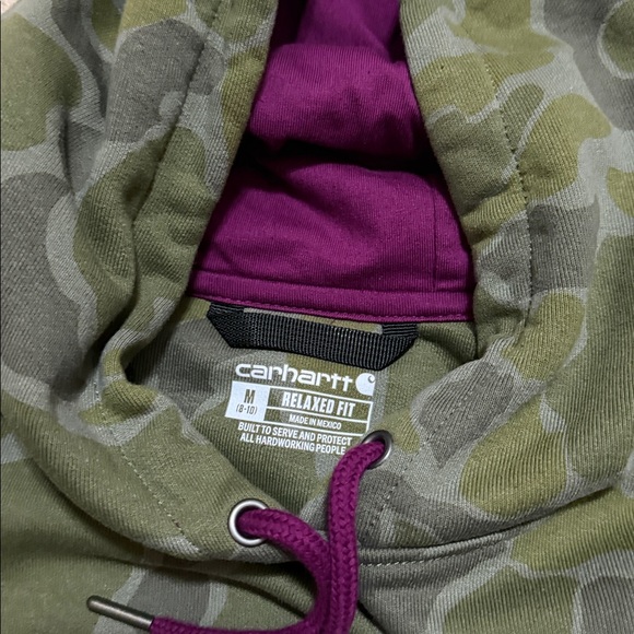 Carhartt Women’s Camo hoodie size M - Picture 3 of 6